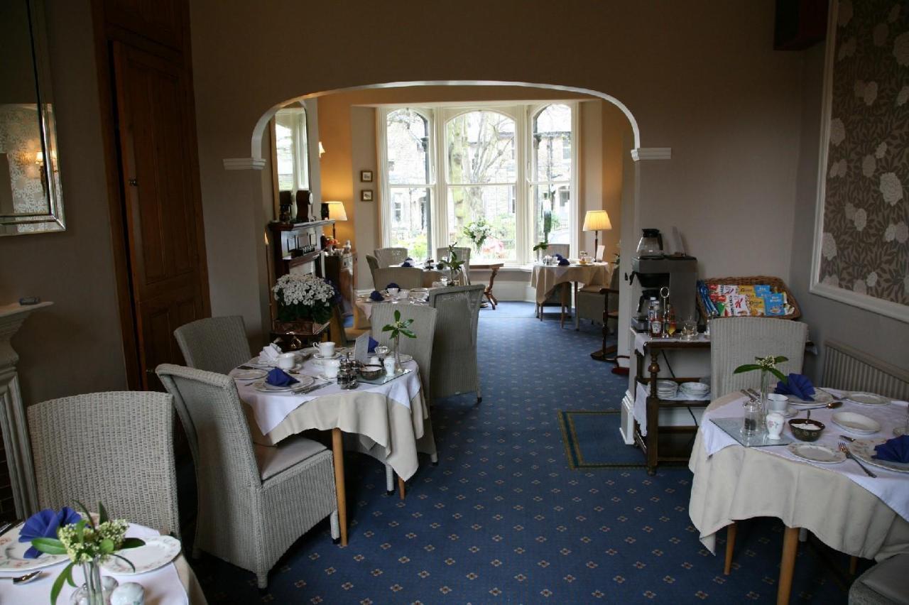 Alexandra Court Bed and Breakfast Harrogate Exteriör bild