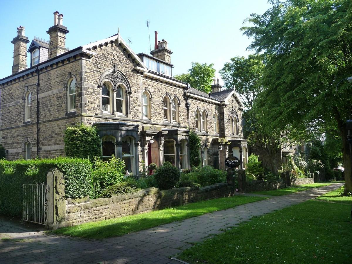 Alexandra Court Bed and Breakfast Harrogate Exteriör bild